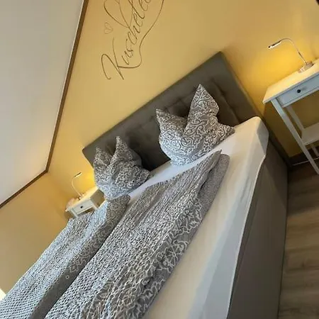 57 - Im Rottalblick - Helle Kuschelecke Geniessen Mit Bademantelgang Zur Therme, Tv, Inkl Stellplatz Im Haus U Kurtaxe Апартаменты *
