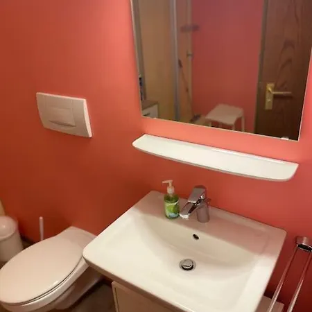 Апартаменты 57 - Im Rottalblick - Helle Kuschelecke Geniessen Mit Bademantelgang Zur Therme, Tv, Inkl Stellplatz Im Haus U Kurtaxe Бад-Грисбах