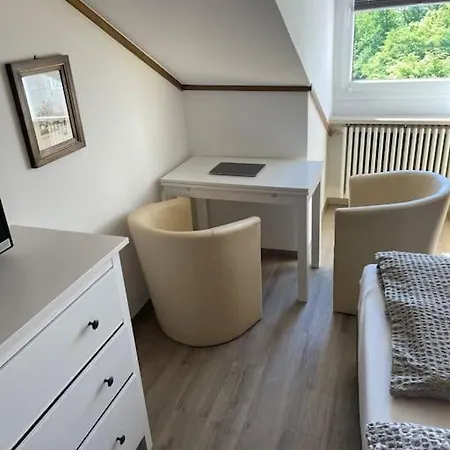 57 - Im Rottalblick - Helle Kuschelecke Geniessen Mit Bademantelgang Zur Therme, Tv, Inkl Stellplatz Im Haus U Kurtaxe *
