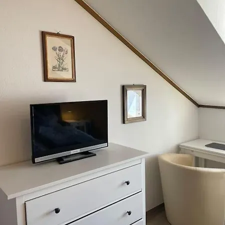 57 - Im Rottalblick - Helle Kuschelecke Geniessen Mit Bademantelgang Zur Therme, Tv, Inkl Stellplatz Im Haus U Kurtaxe